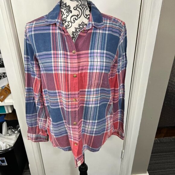 American Eagle Tops - American Eagle red and blue plaid flannel button up shirt. Size S
